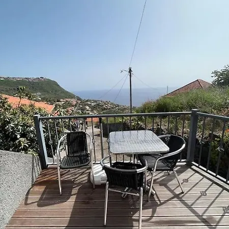 Kleines Haus Am Semesterbostad Arco da Calheta (Madeira)